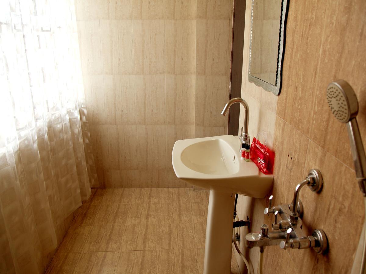 Oyo 2054 New Hotel Broadway Waranasi Zewnętrze zdjęcie