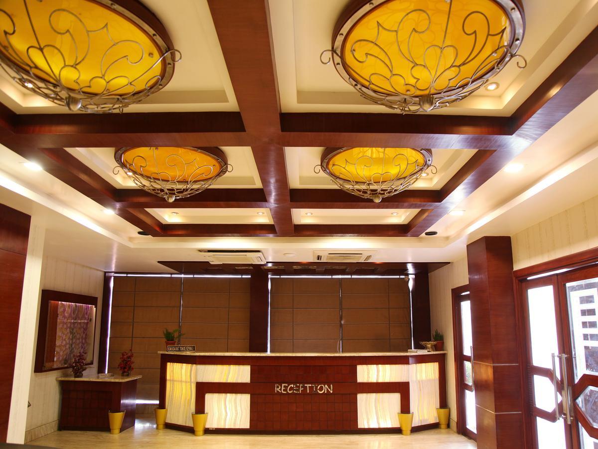 Oyo 2054 New Hotel Broadway Waranasi Zewnętrze zdjęcie