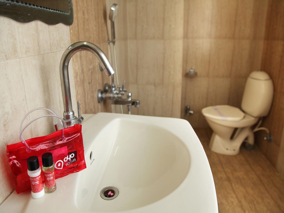 Oyo 2054 New Hotel Broadway Waranasi Zewnętrze zdjęcie