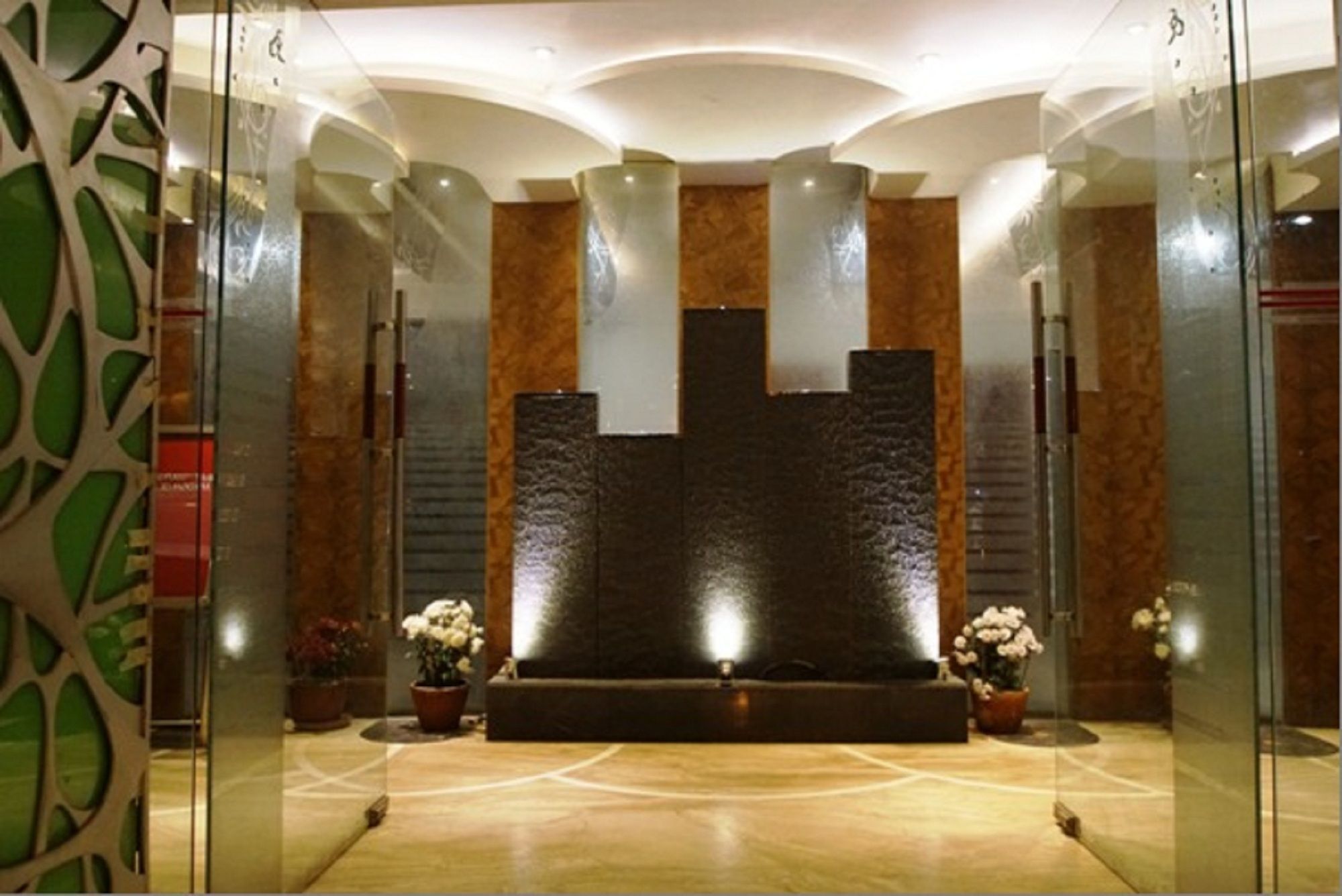 Oyo 2054 New Hotel Broadway Waranasi Zewnętrze zdjęcie